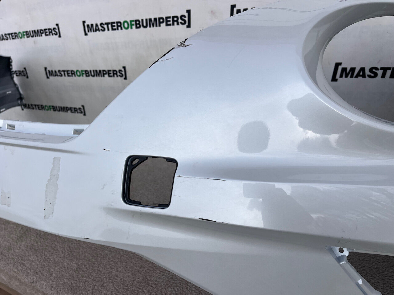 Nissan Juke Tekna N-connecta Mk2 2019 - 2024 Front Bumper 4 Pdc Genuine [l590]