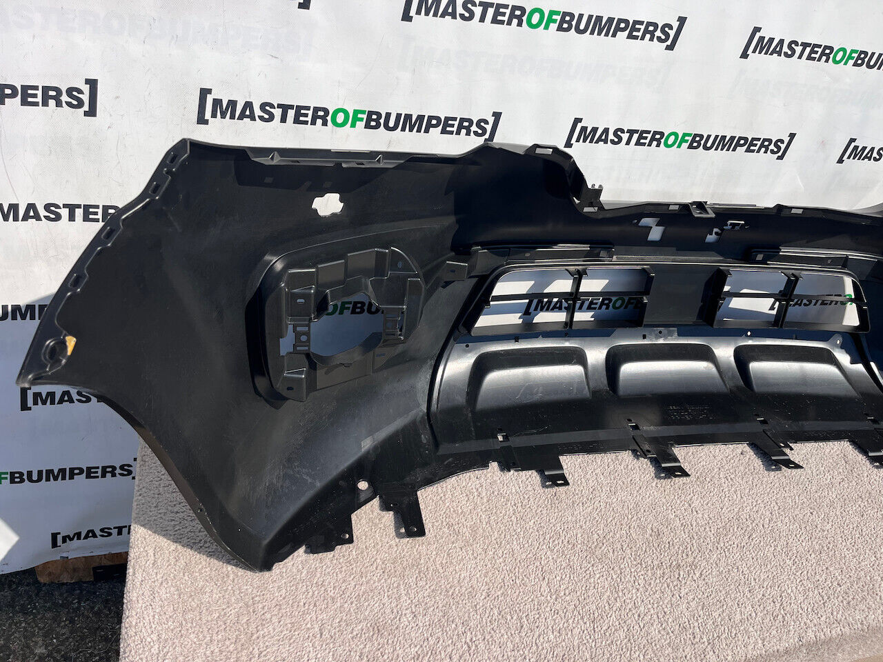 Renault Alaskan Pickup 4x4 2017-2020 Front Bumper No Pdc +jets Genuine [l621]