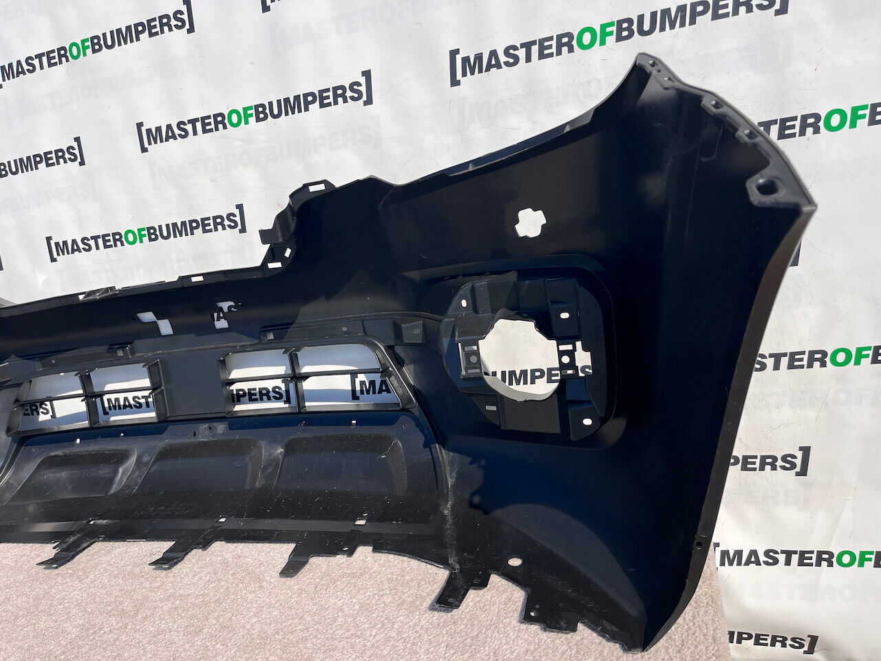 Renault Alaskan Pickup 4x4 2017-2020 Front Bumper No Pdc +jets Genuine [l621]