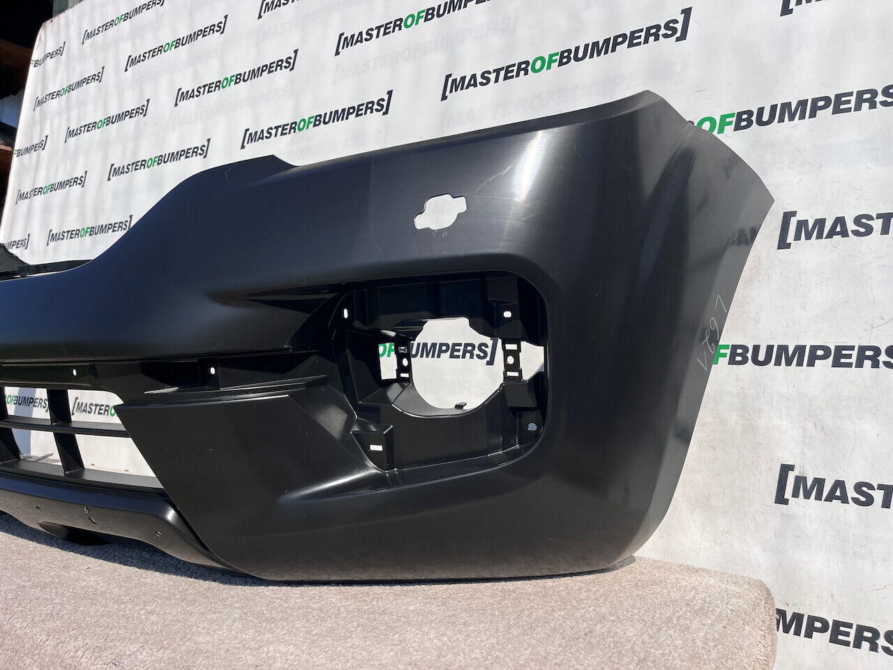 Renault Alaskan Pickup 4x4 2017-2020 Front Bumper No Pdc +jets Genuine [l621]