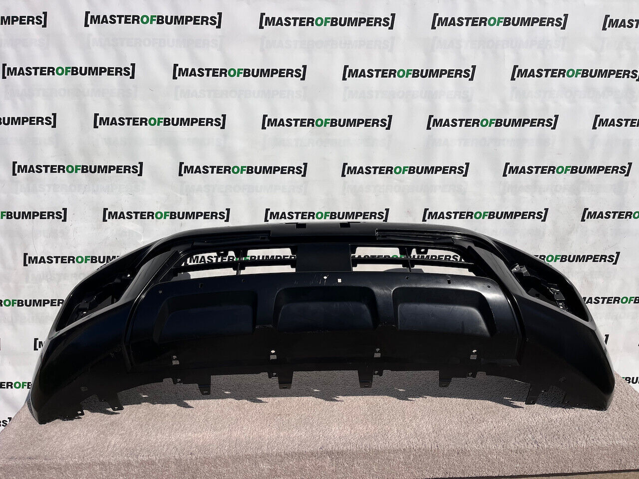 Renault Alaskan Pickup 4x4 2017-2020 Front Bumper No Pdc +jets Genuine [l621]