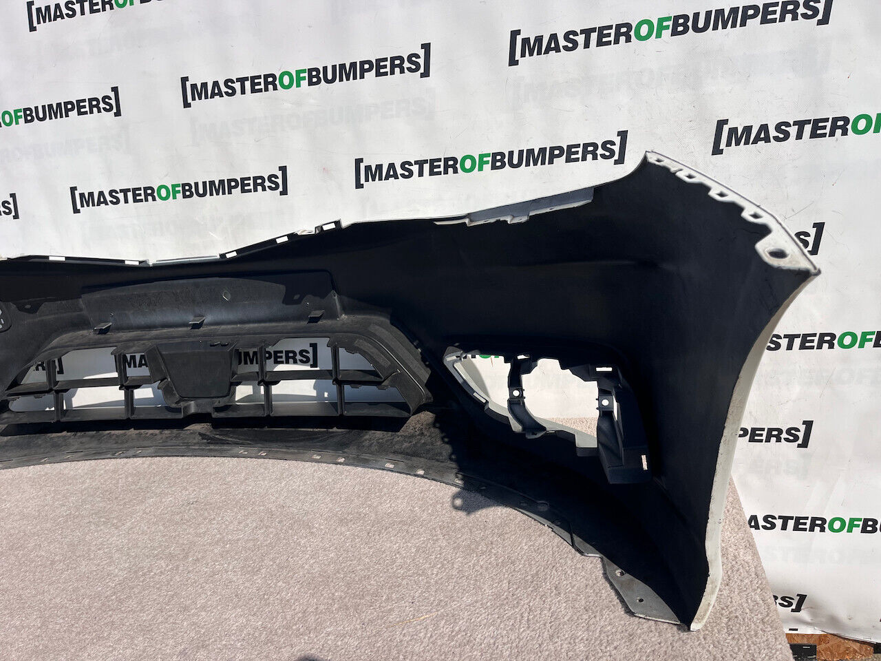 Nissan Pulsar N-tec Tekna Hatchback 2014-2018 Front Bumper Genuine [l617]