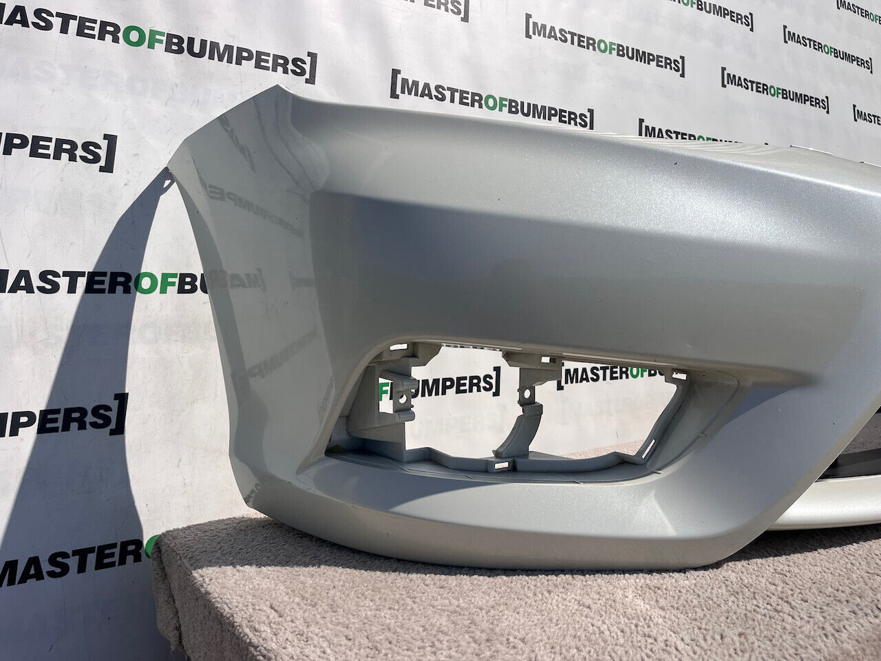 Nissan Pulsar N-tec Tekna Hatchback 2014-2018 Front Bumper Genuine [l617]