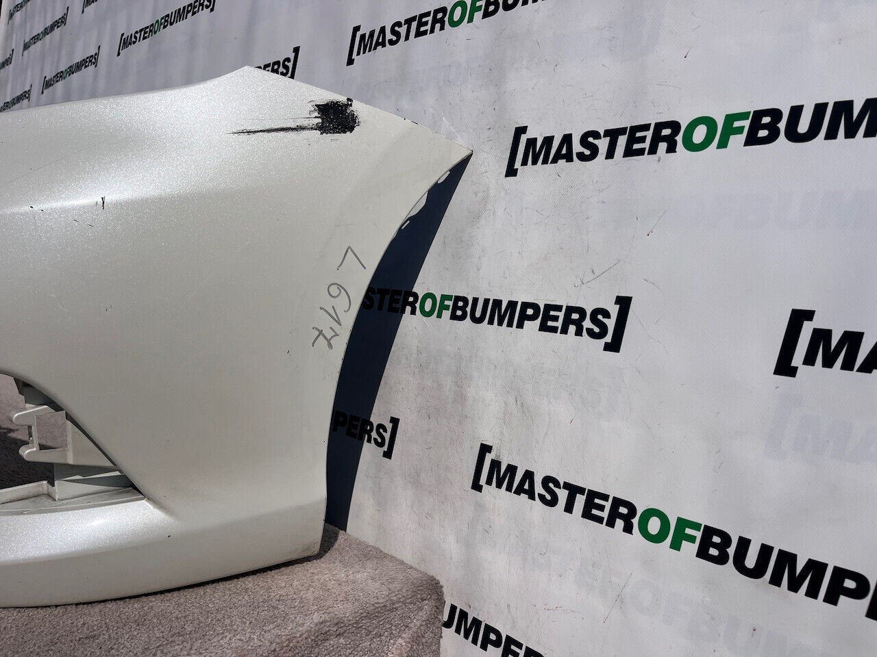 Nissan Pulsar N-tec Tekna Hatchback 2014-2018 Front Bumper Genuine [l617]