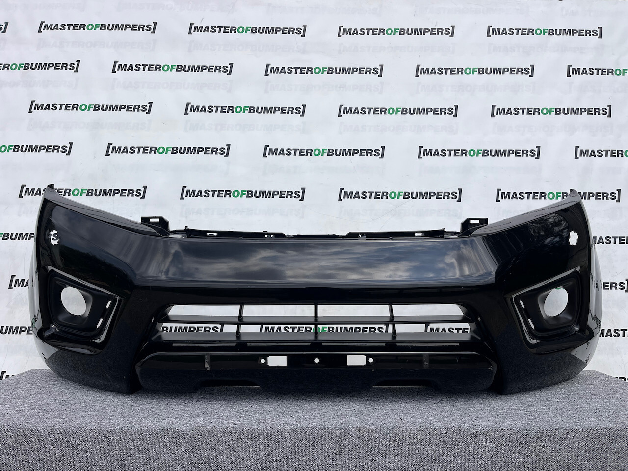 Nissan Navara Tekna Pick Up Mk4 2016-2021 Front Bumper + Jets Genuine [l648]