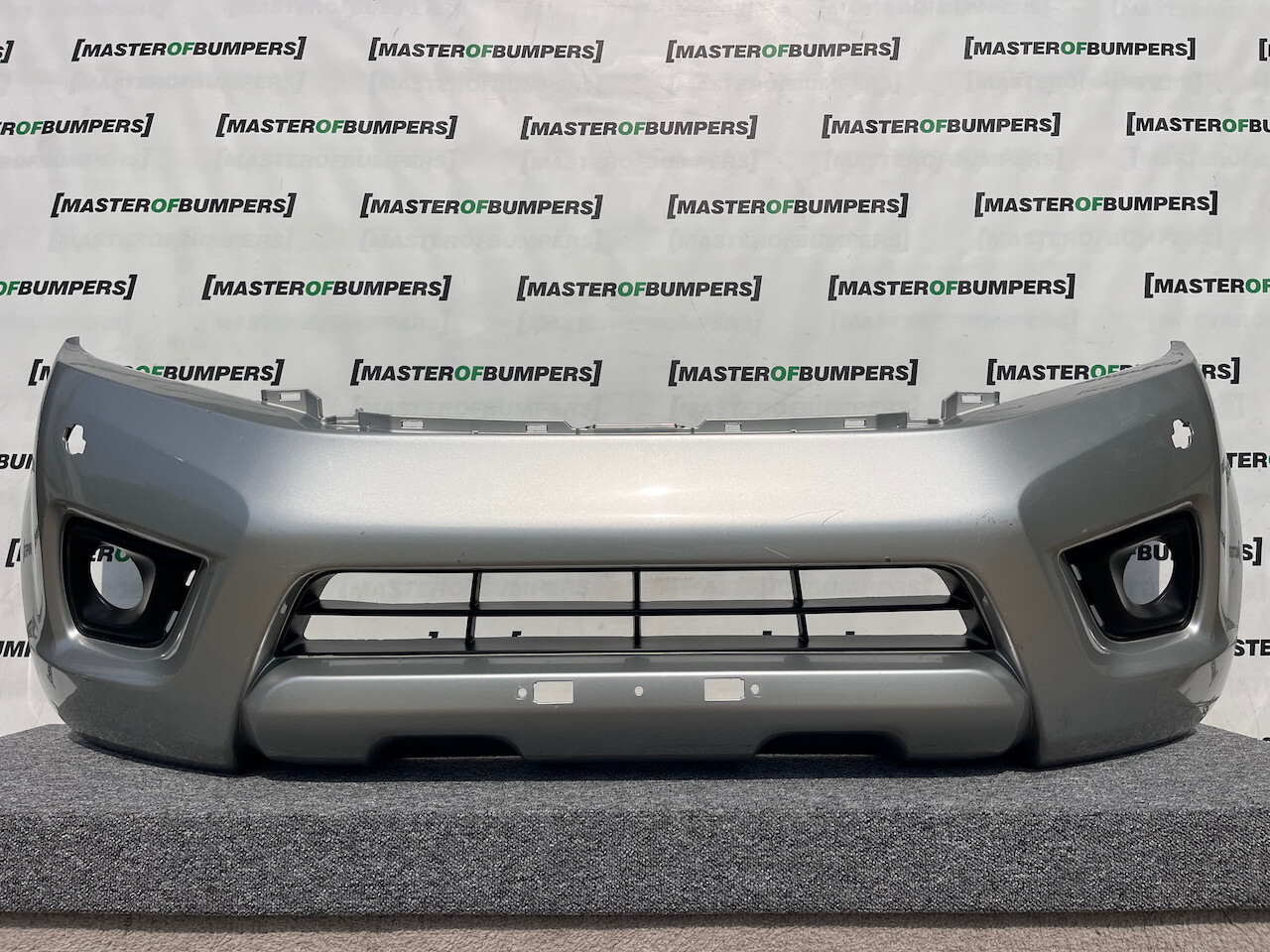 Nissan Navara Tekna Pick Up Mk4 2016-2021 Front Bumper + Jets Genuine [l647]