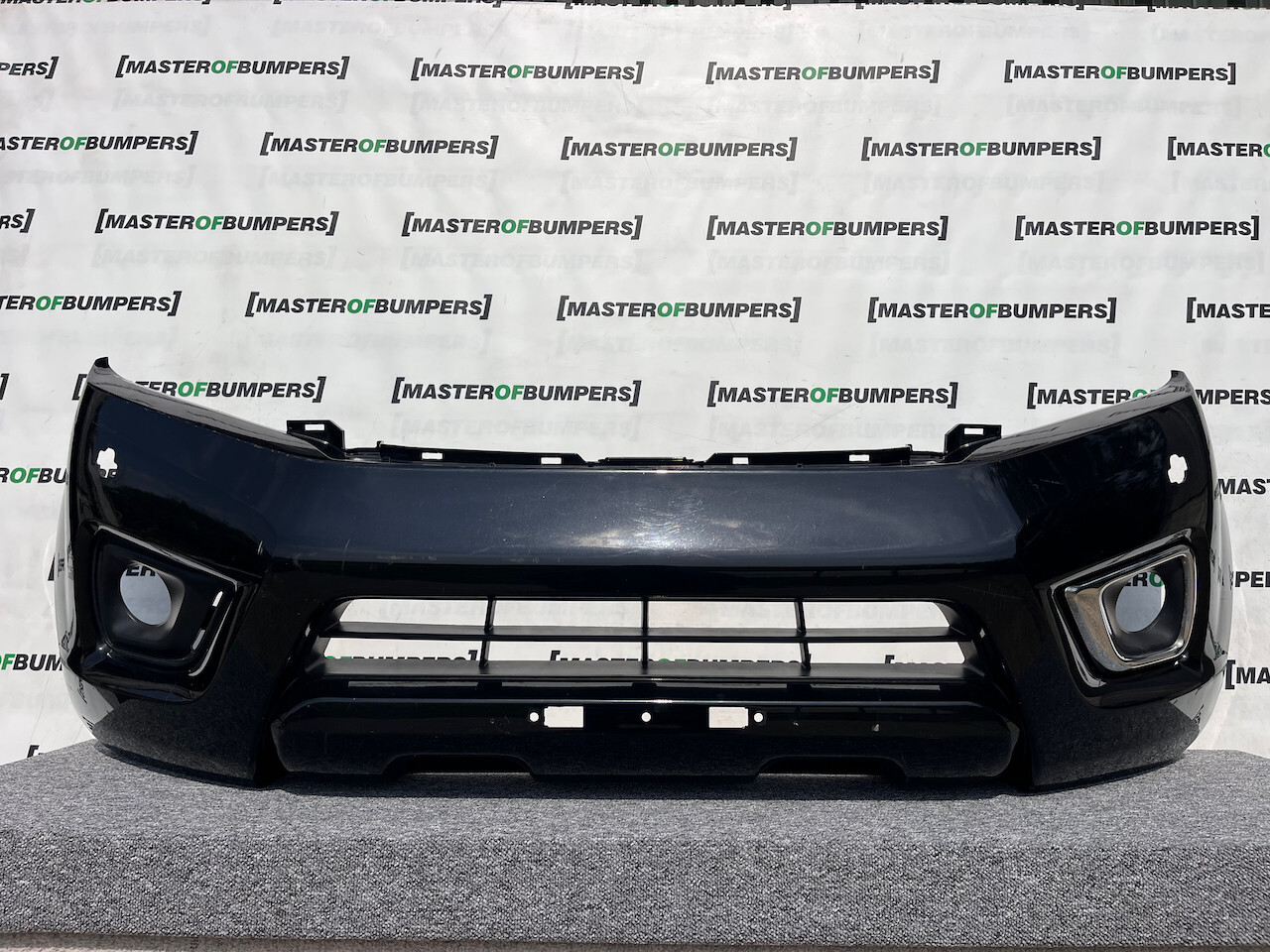 Nissan Navara Tekna Pick Up Mk4 2016-2021 Front Bumper + Jets Genuine [l646]