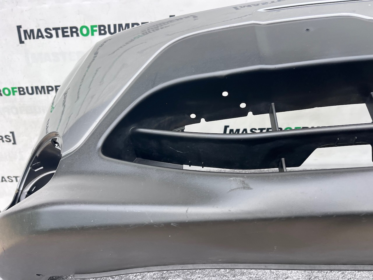 Nissan Qashqai Tekna Mk2 2014-2017 Front Bumper 4 Pdc No Jets Genuine [l665]