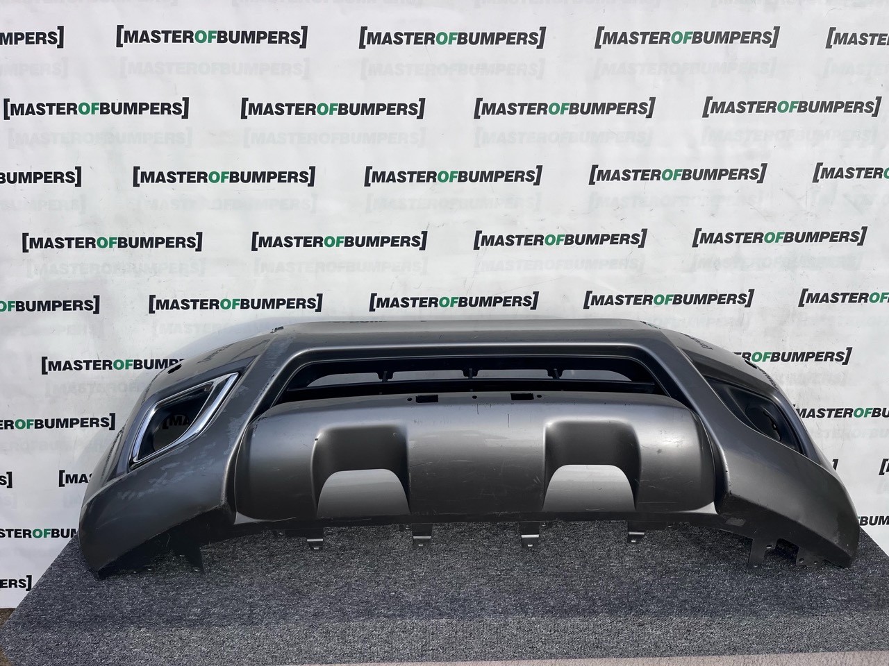 Nissan Navara Mk3 2016-2019 Front Bumper (for Model With Jets) Genuine [l669]