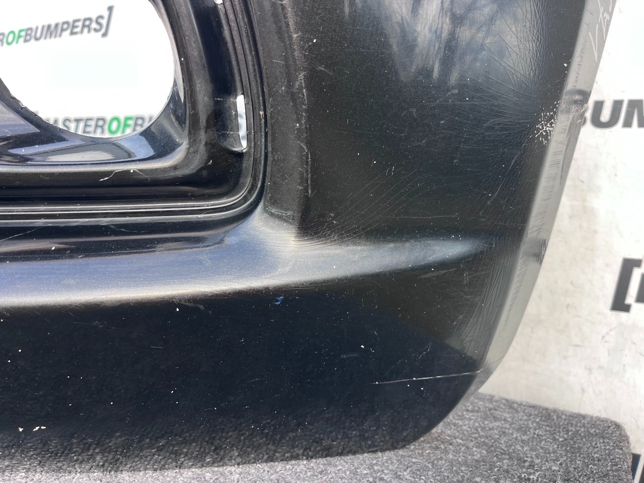 Nissan Navara Mk3 2016-2019 Front Bumper (for Model With Jets) Genuine [l671]