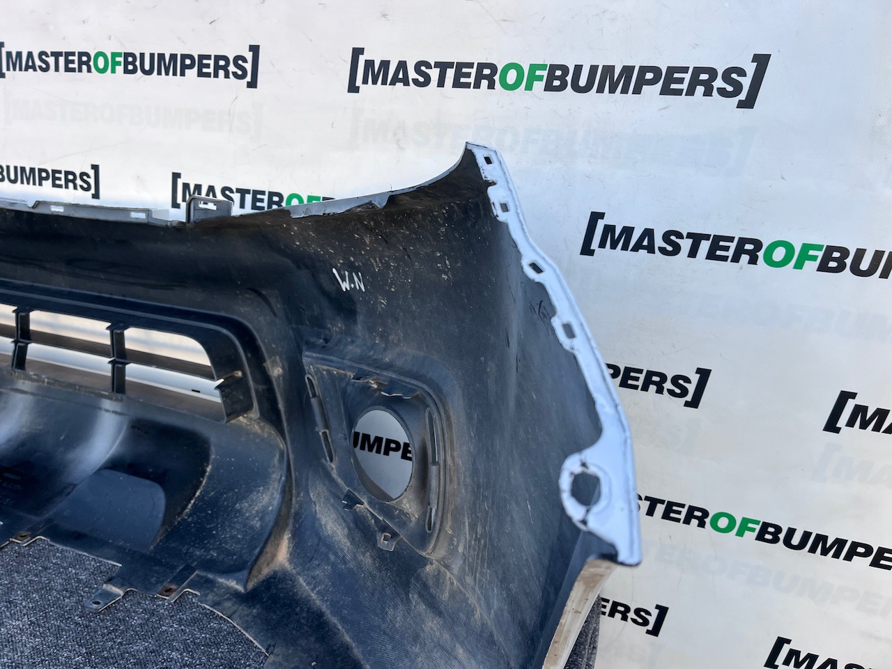 Nissan Navara Tekna Pick Up Mk4 2016-2021 Front Bumper No Jets Genuine [l676]