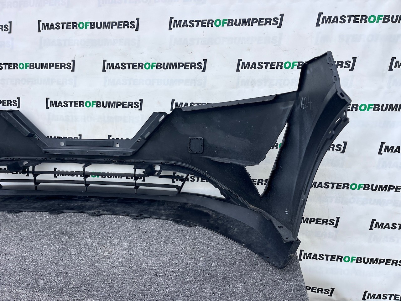 Nissan Qashqai Tekna N Conecta Mk3 2021-2024 Front Bumper 4 Pdc Genuine [l683]