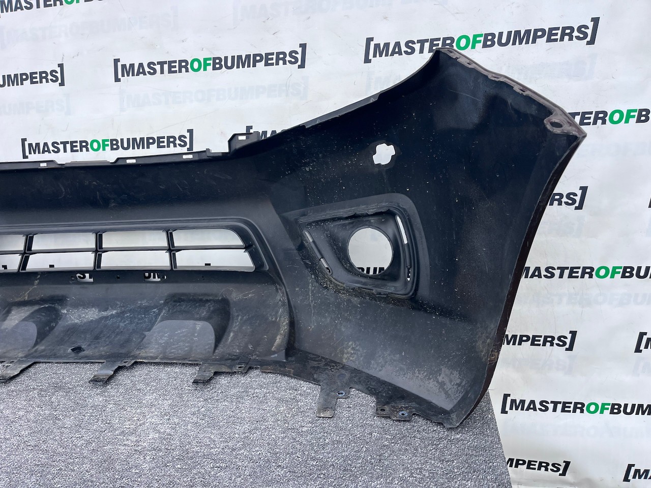 Nissan Navara Tekna Pick Up Mk4 2016-2021 Front Bumper + Jets Genuine [l686]