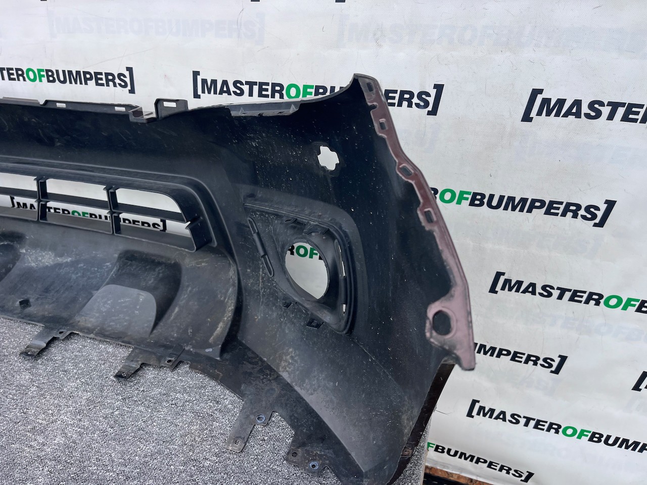 Nissan Navara Tekna Pick Up Mk4 2016-2021 Front Bumper + Jets Genuine [l686]