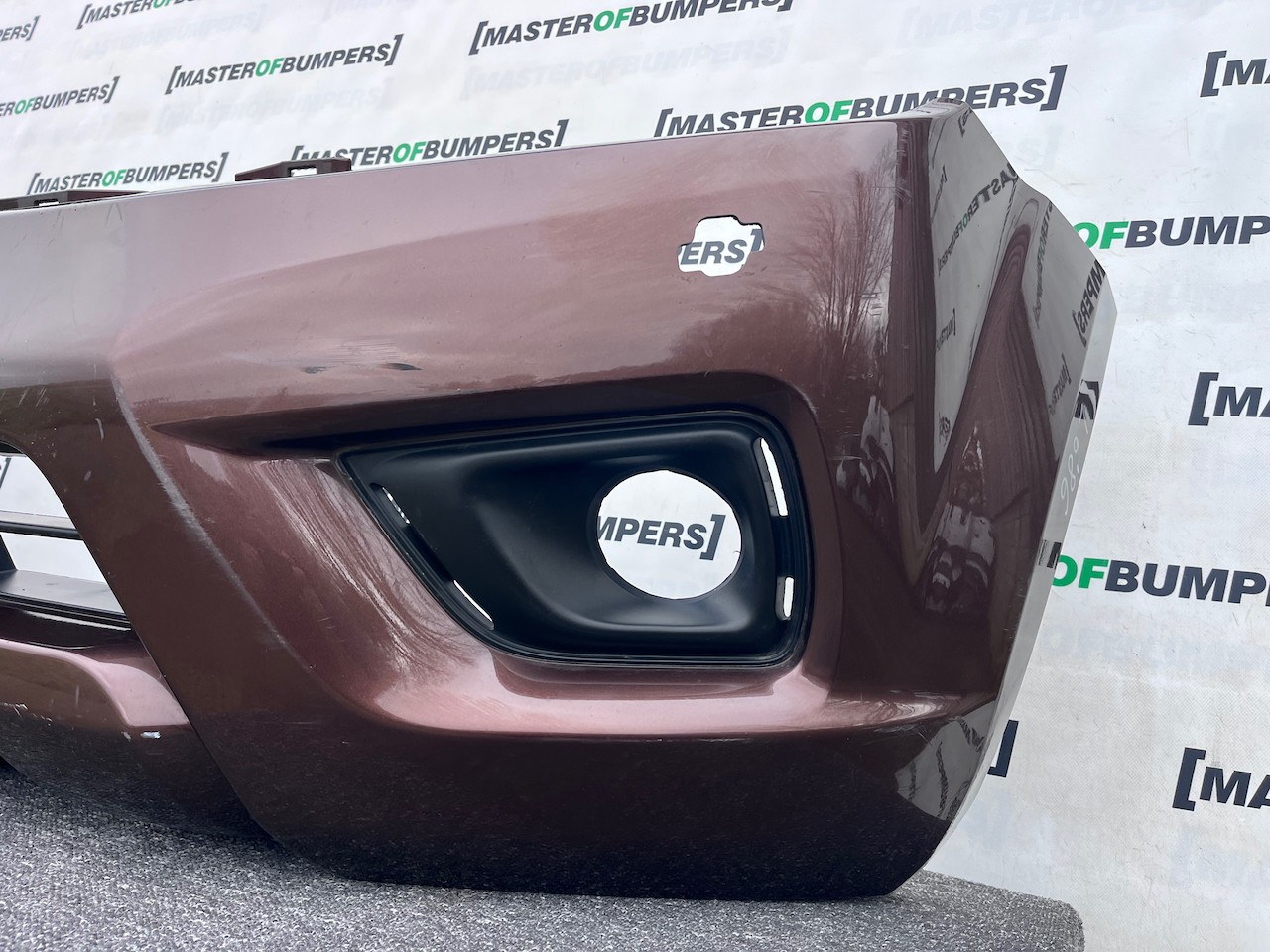 Nissan Navara Tekna Pick Up Mk4 2016-2021 Front Bumper + Jets Genuine [l686]