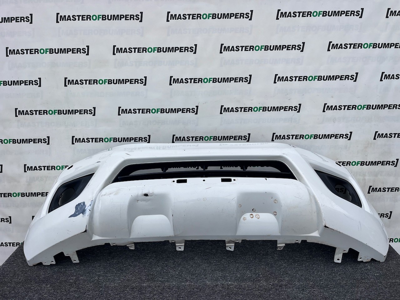 Nissan Navara Tekna Pick Up Mk4 2016-2021 Front Bumper + Jets Genuine [l689]