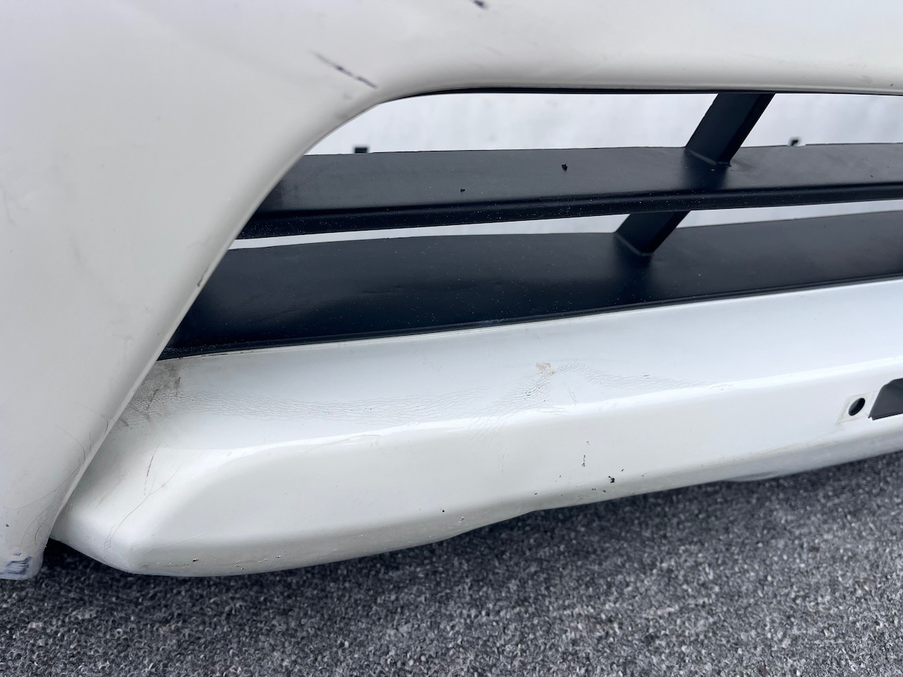 Nissan Navara Tekna Pick Up Mk4 2016-2021 Front Bumper + Jets Genuine [l689]