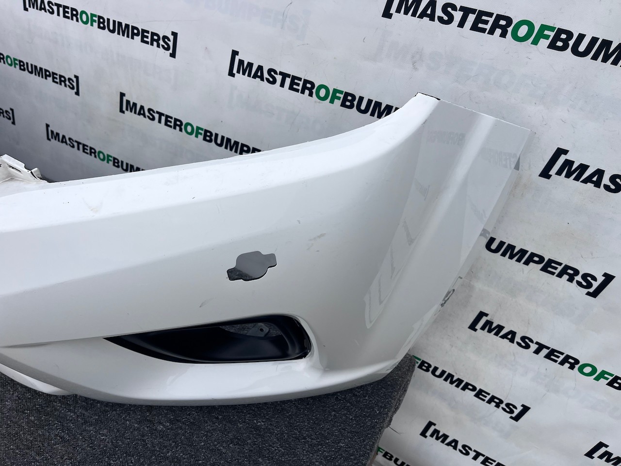 Nissan Navara Tekna Pick Up Mk4 2016-2021 Front Bumper + Jets Genuine [l689]