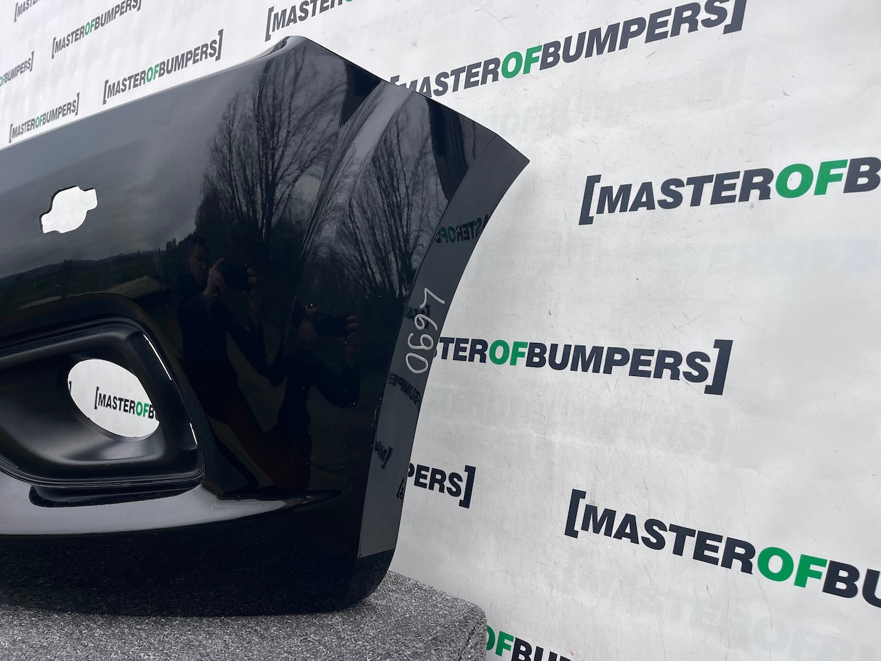 Nissan Navara Tekna Pick Up Mk4 2016-2021 Front Bumper + Jets Genuine [l690]