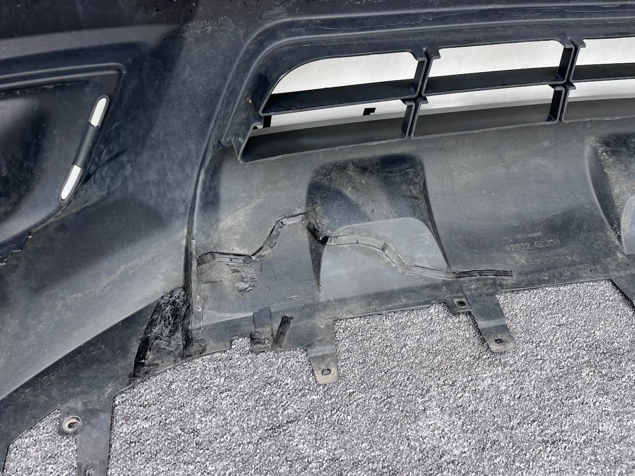 Nissan Navara Tekna Pick Up Mk4 2016-2021 Front Bumper + Jets Genuine [l690]