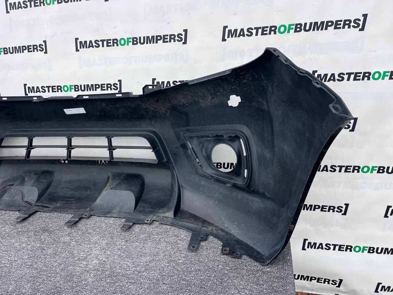 Nissan Navara Tekna Pick Up Mk4 2016-2021 Front Bumper + Jets Genuine [l690]