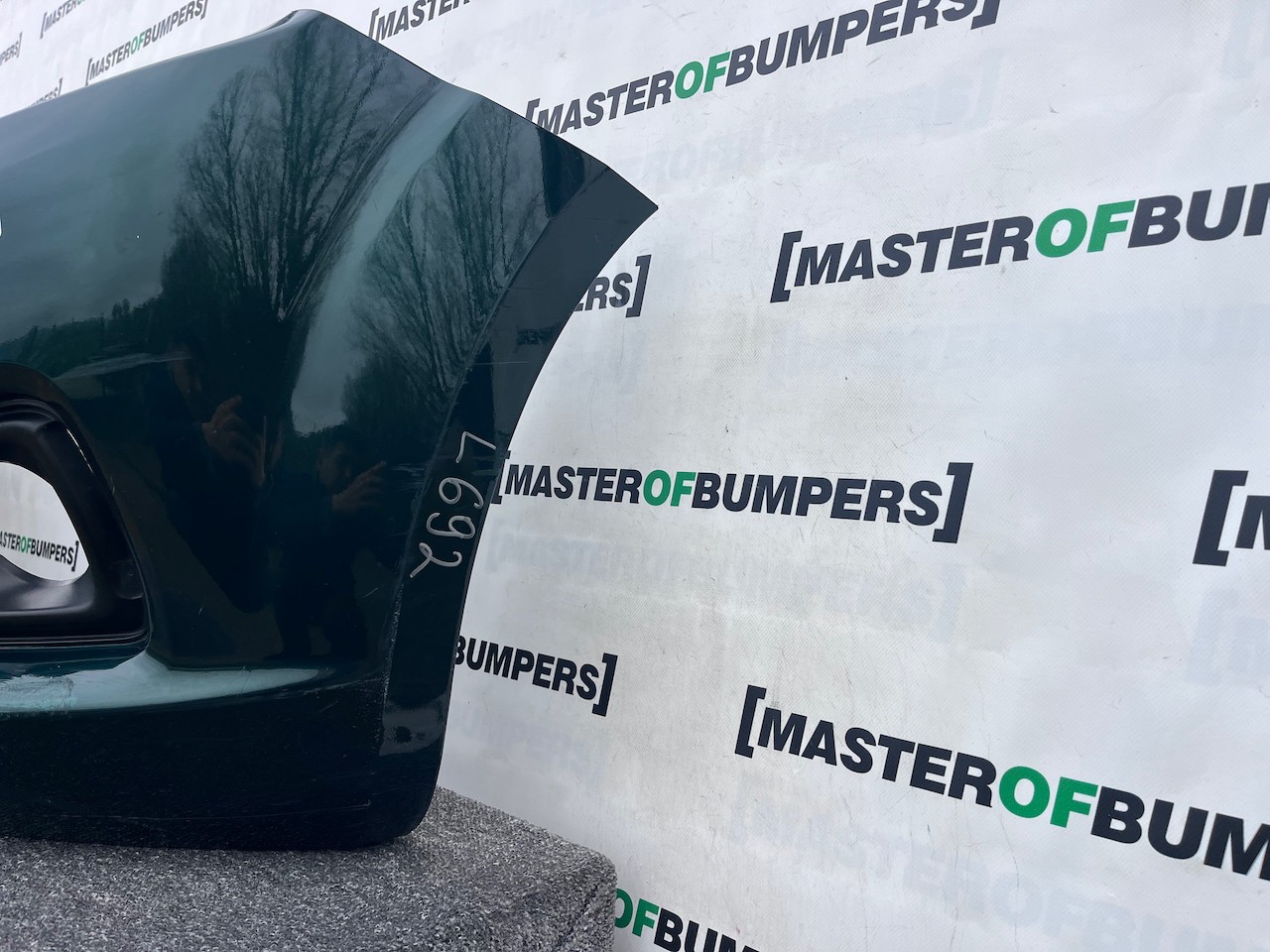 Nissan Navara Tekna Pick Up Mk4 2016-2021 Front Bumper + Jets Genuine [l692]