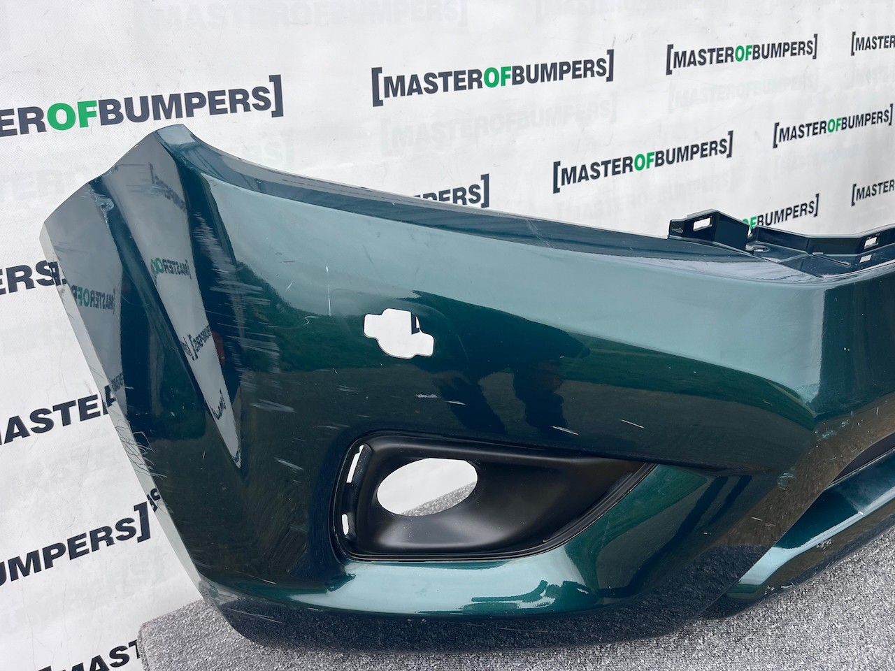 Nissan Navara Tekna Pick Up Mk4 2016-2021 Front Bumper + Jets Genuine [l692]