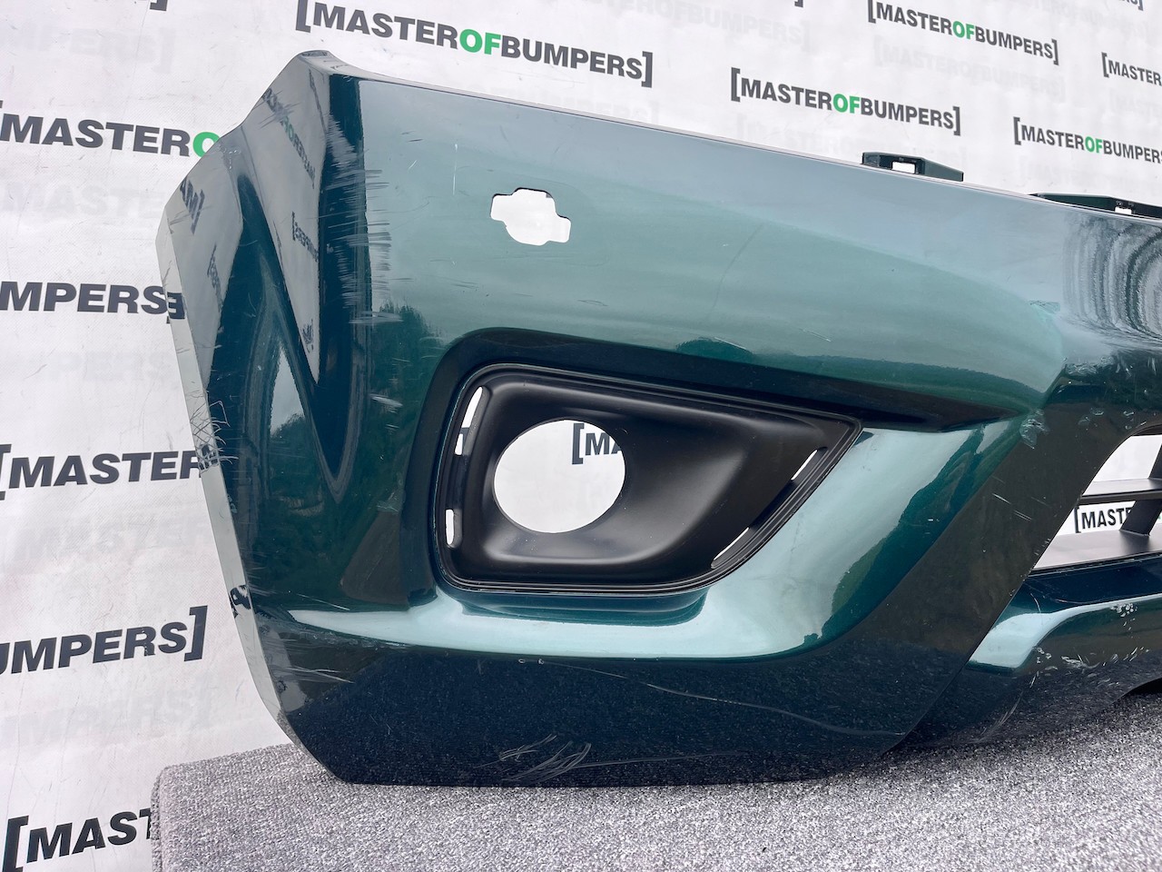 Nissan Navara Tekna Pick Up Mk4 2016-2021 Front Bumper + Jets Genuine [l692]