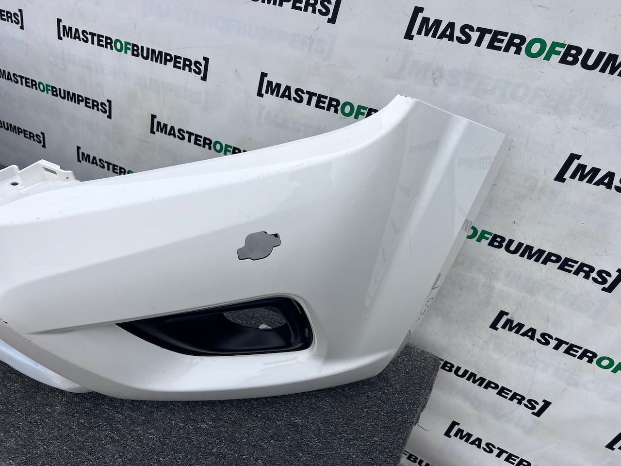 Nissan Navara Tekna Pick Up Mk4 2016-2021 Front Bumper + Jets Genuine [l694]