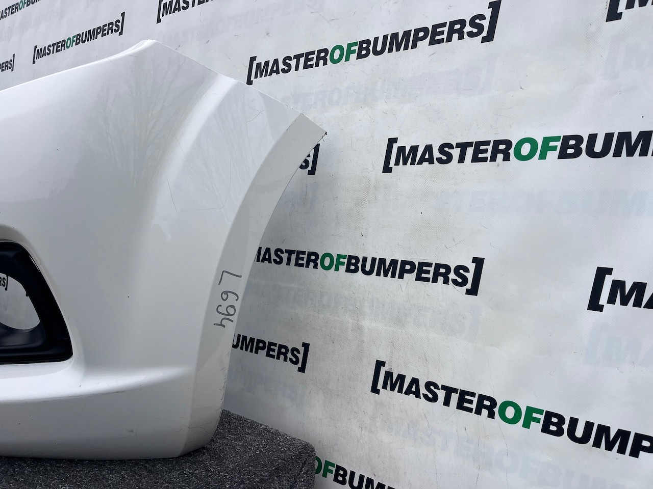 Nissan Navara Tekna Pick Up Mk4 2016-2021 Front Bumper + Jets Genuine [l694]