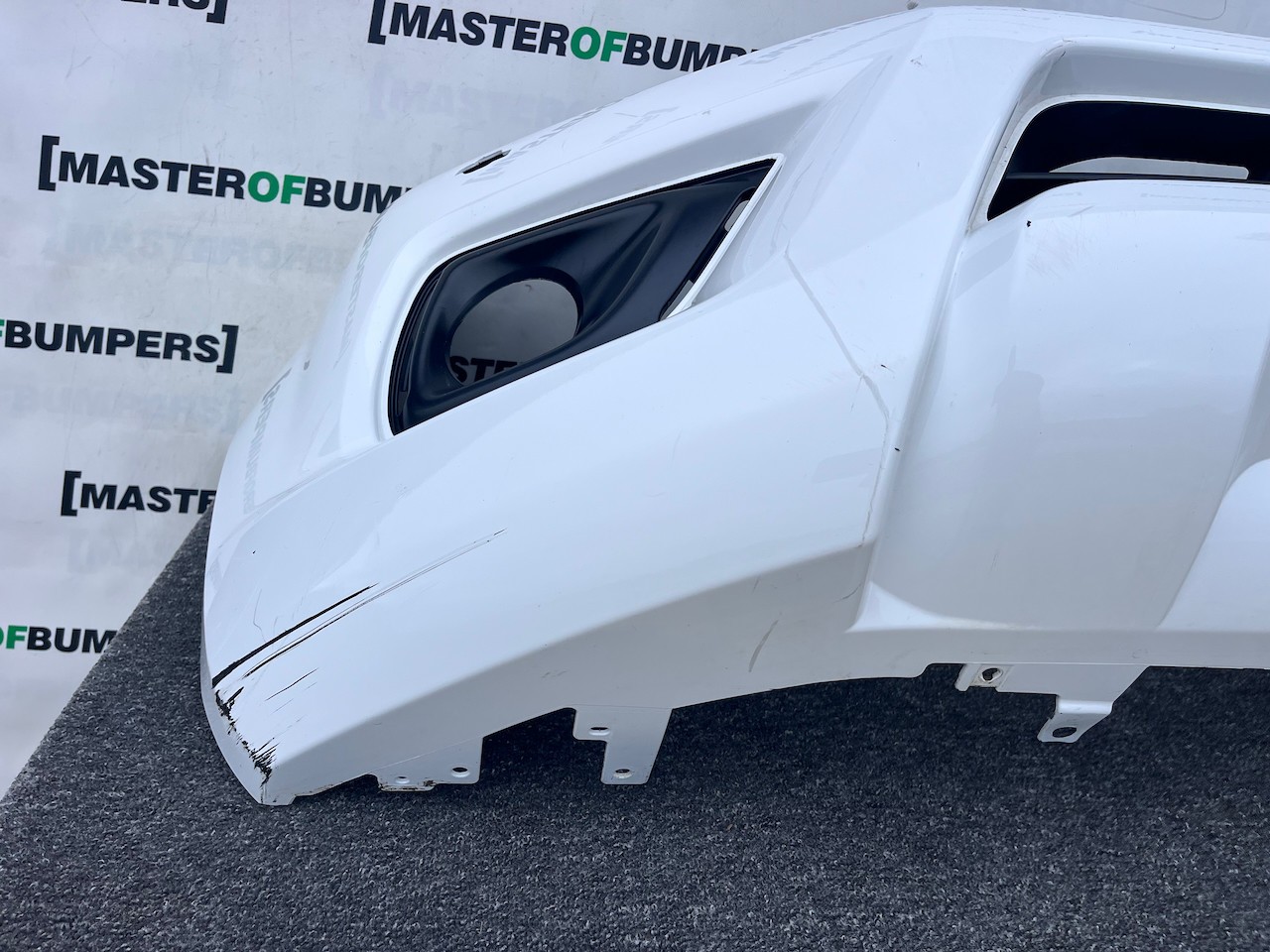 Nissan Navara Tekna Pick Up Mk4 2016-2021 Front Bumper + Jets Genuine [l703]