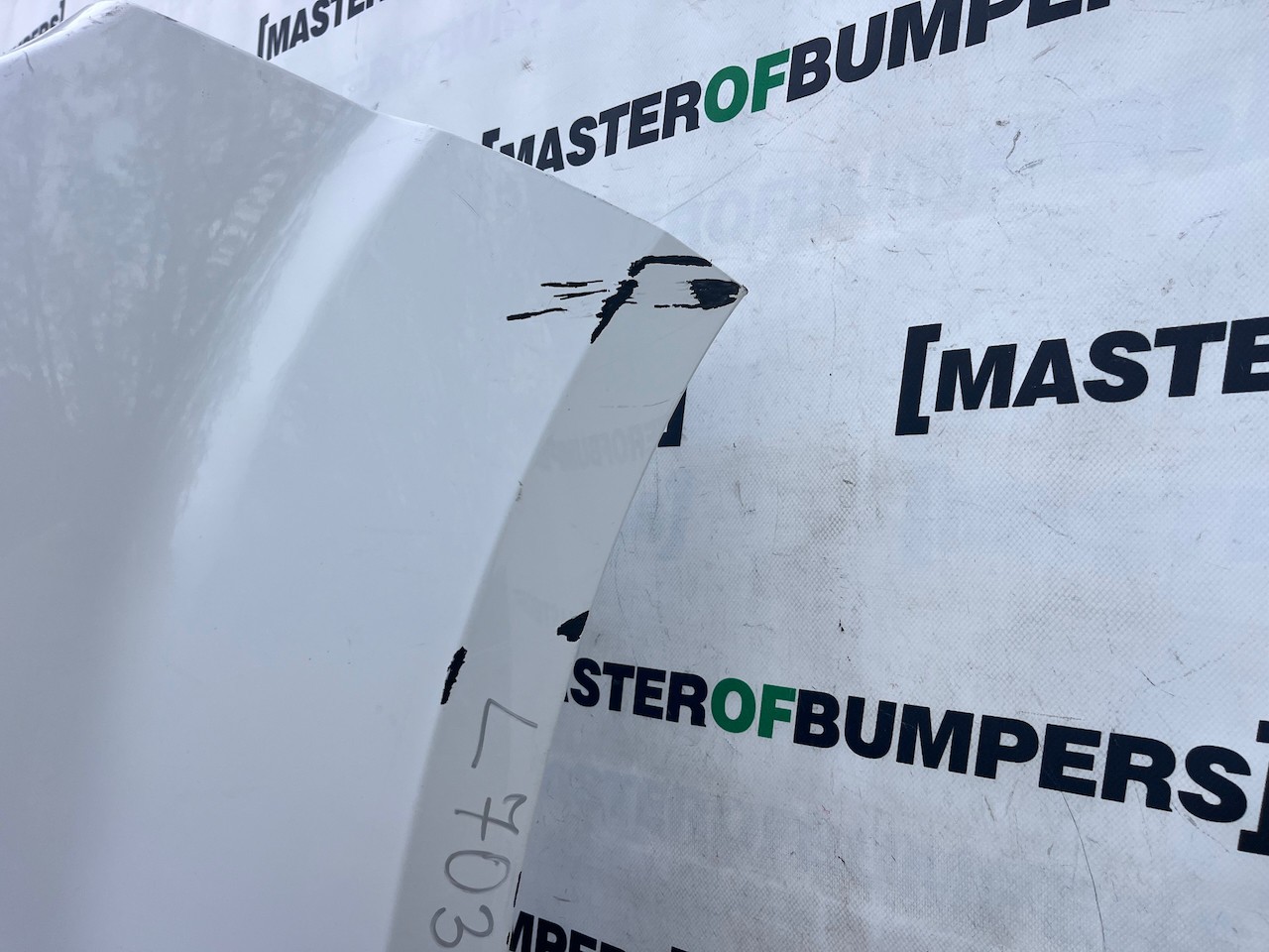 Nissan Navara Tekna Pick Up Mk4 2016-2021 Front Bumper + Jets Genuine [l703]