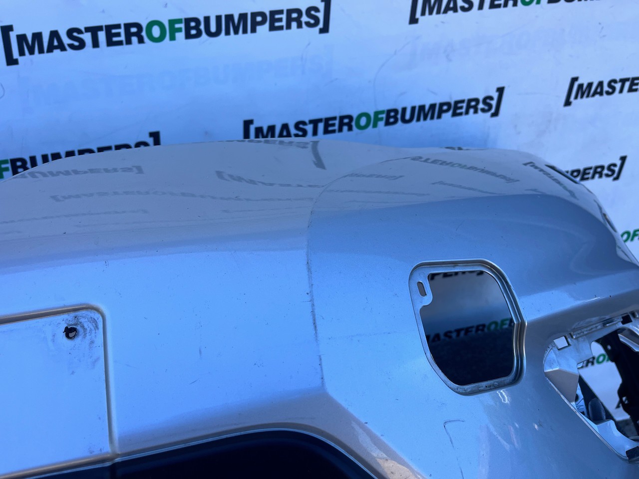 Nissan X Trail Acenta Mk3 2014-2017 Front Bumper 4 Pdc + Jets Genuine [l713]