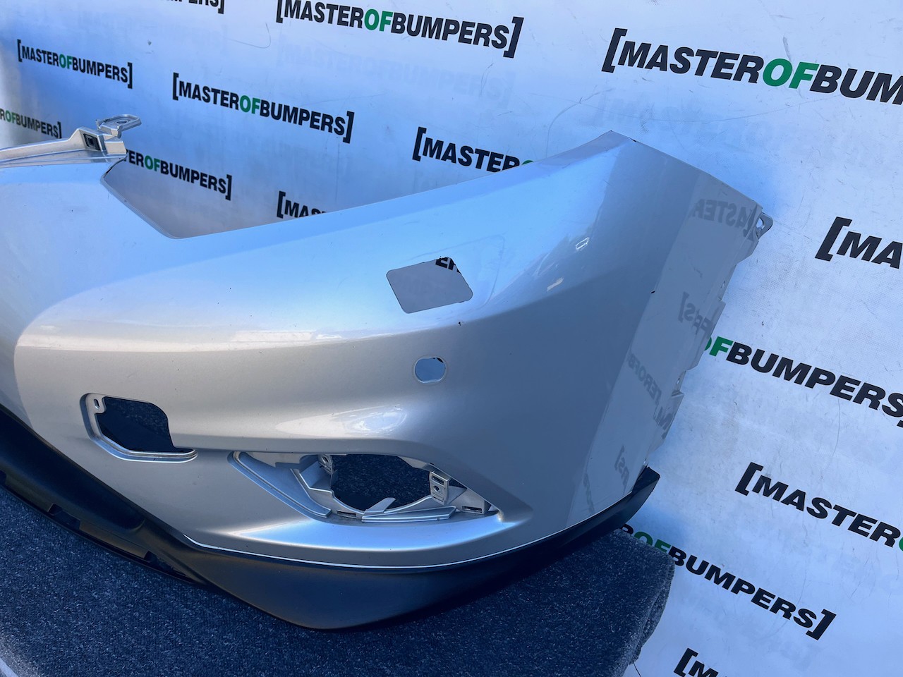 Nissan X Trail Acenta Mk3 2014-2017 Front Bumper 4 Pdc + Jets Genuine [l713]