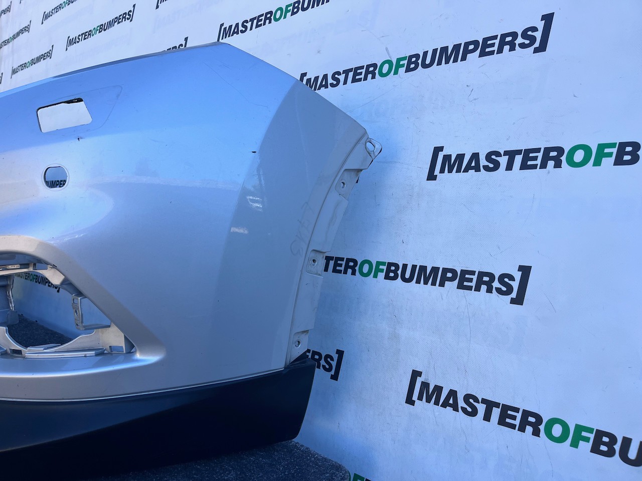 Nissan X Trail Acenta Mk3 2014-2017 Front Bumper 4 Pdc + Jets Genuine [l713]