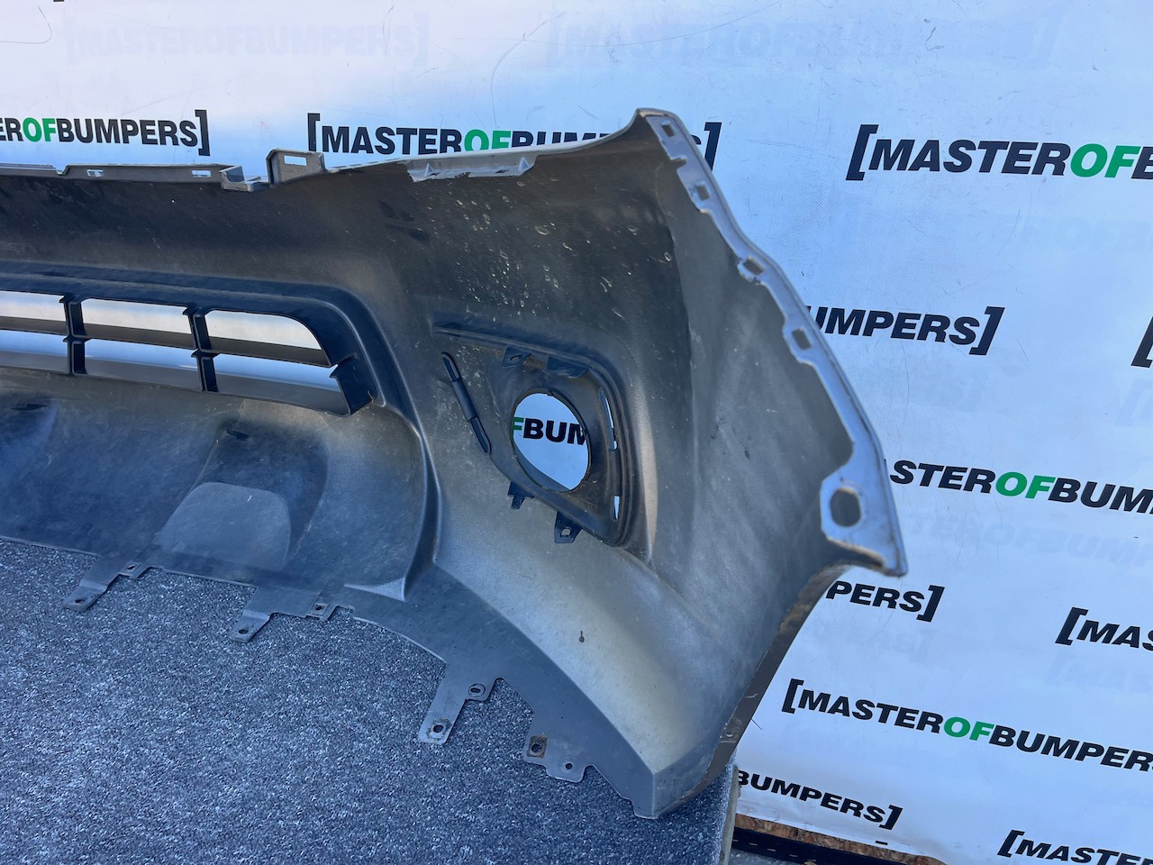 Nissan Navara Tekna Pick Up Mk4 2016-2021 Front Bumper No Jets Genuine [l716]