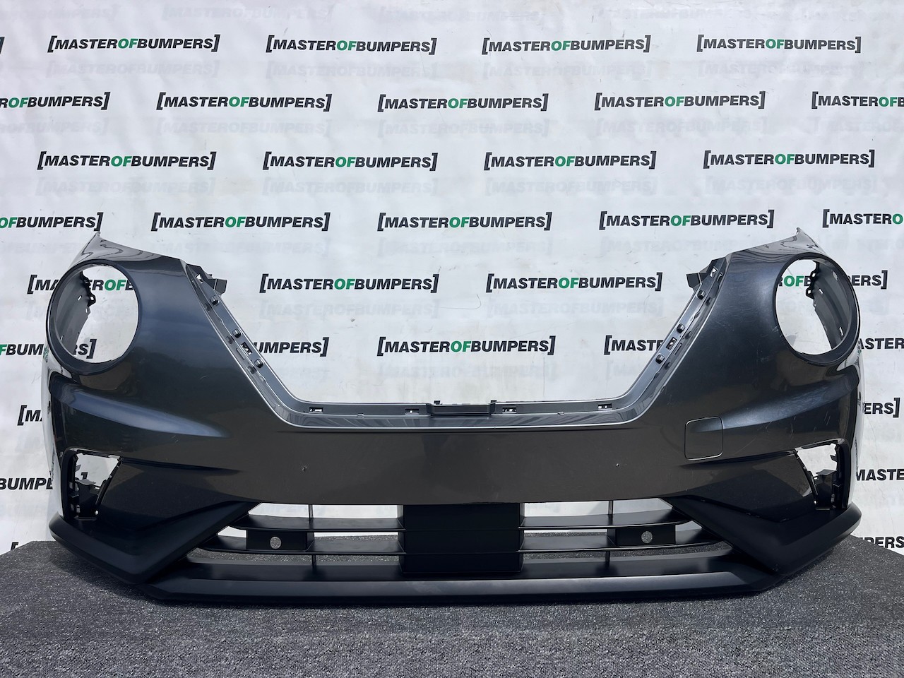 Nissan Juke Acenta Connect Mk2 2019-2025 Front Bumper 4 Pdc Genuine [l516]