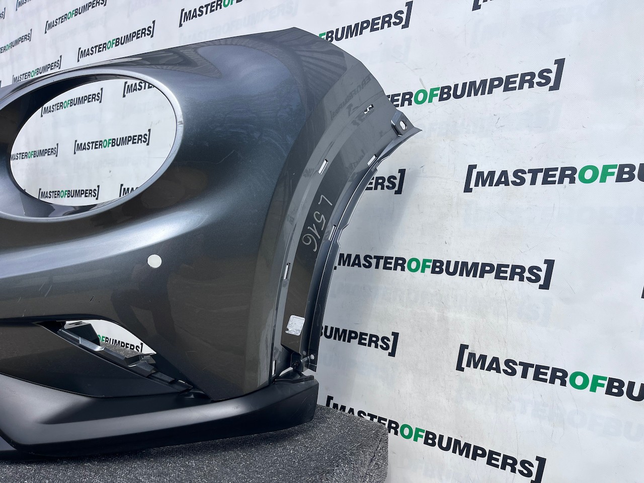 Nissan Juke Acenta Connect Mk2 2019-2025 Front Bumper 4 Pdc Genuine [l516]