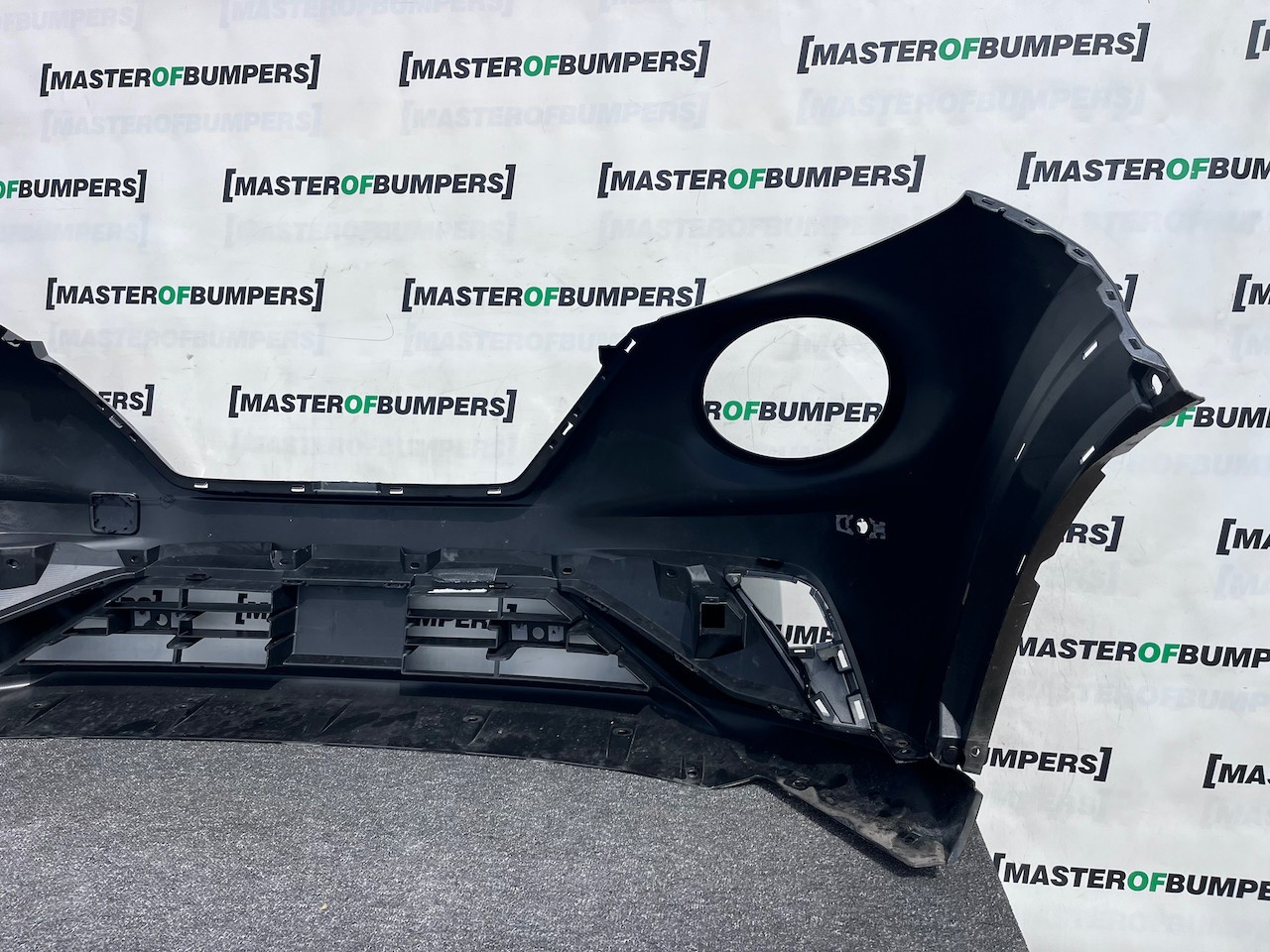 Nissan Juke Acenta Connect Mk2 2019-2025 Front Bumper 4 Pdc Genuine [l516]