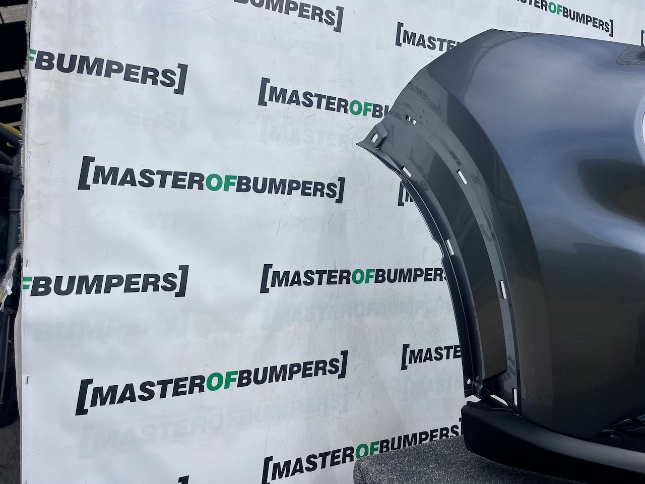 Nissan Juke Acenta Connect Mk2 2019-2025 Front Bumper 4 Pdc Genuine [l516]