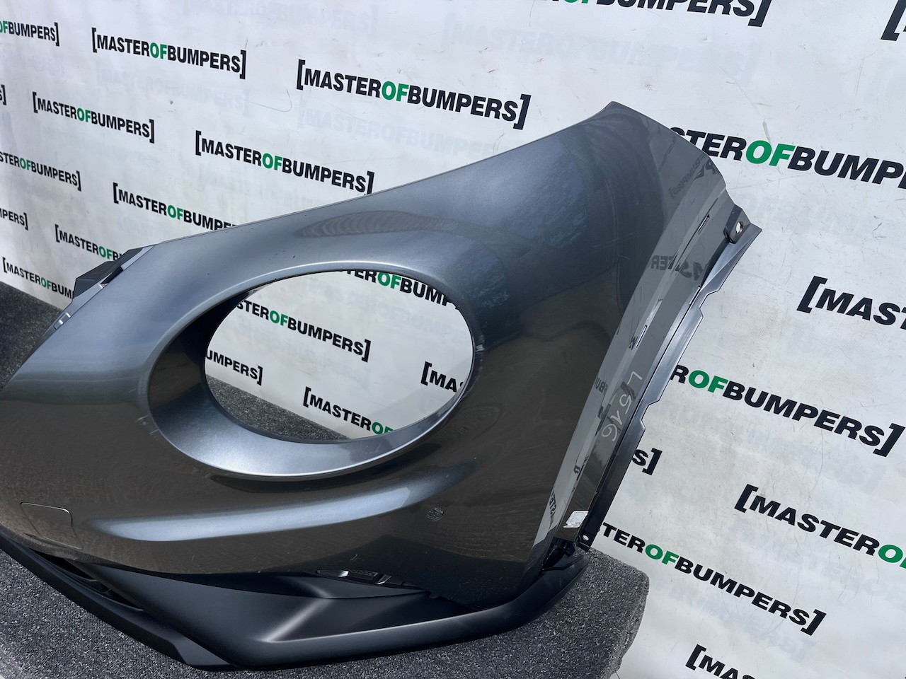 Nissan Juke Acenta Connect Mk2 2019-2025 Front Bumper 4 Pdc Genuine [l516]