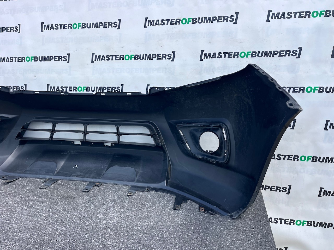 Nissan Navara Pick Up Mk4 2016-2021 Front Bumper Textured No Jets Genuine [l722]