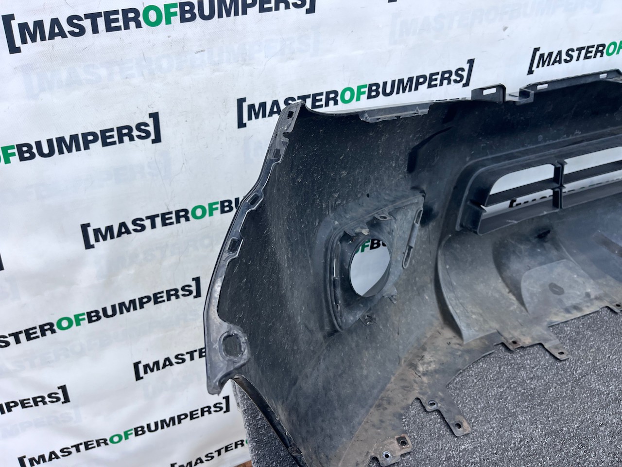 Nissan Navara Tekna Pick Up Mk4 2016-2021 Front Bumper No Jets Genuine [l723]