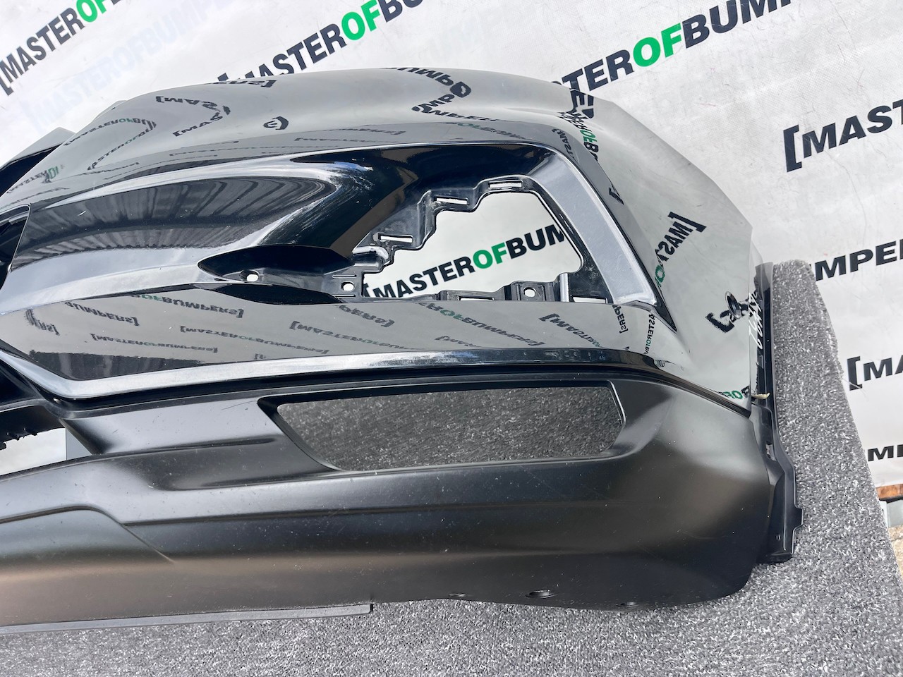 Nissan Qashqai Tekna Mk2 Lift 2017-2020 Front Bumper 6 Pdc No Jets Genuin [l732]