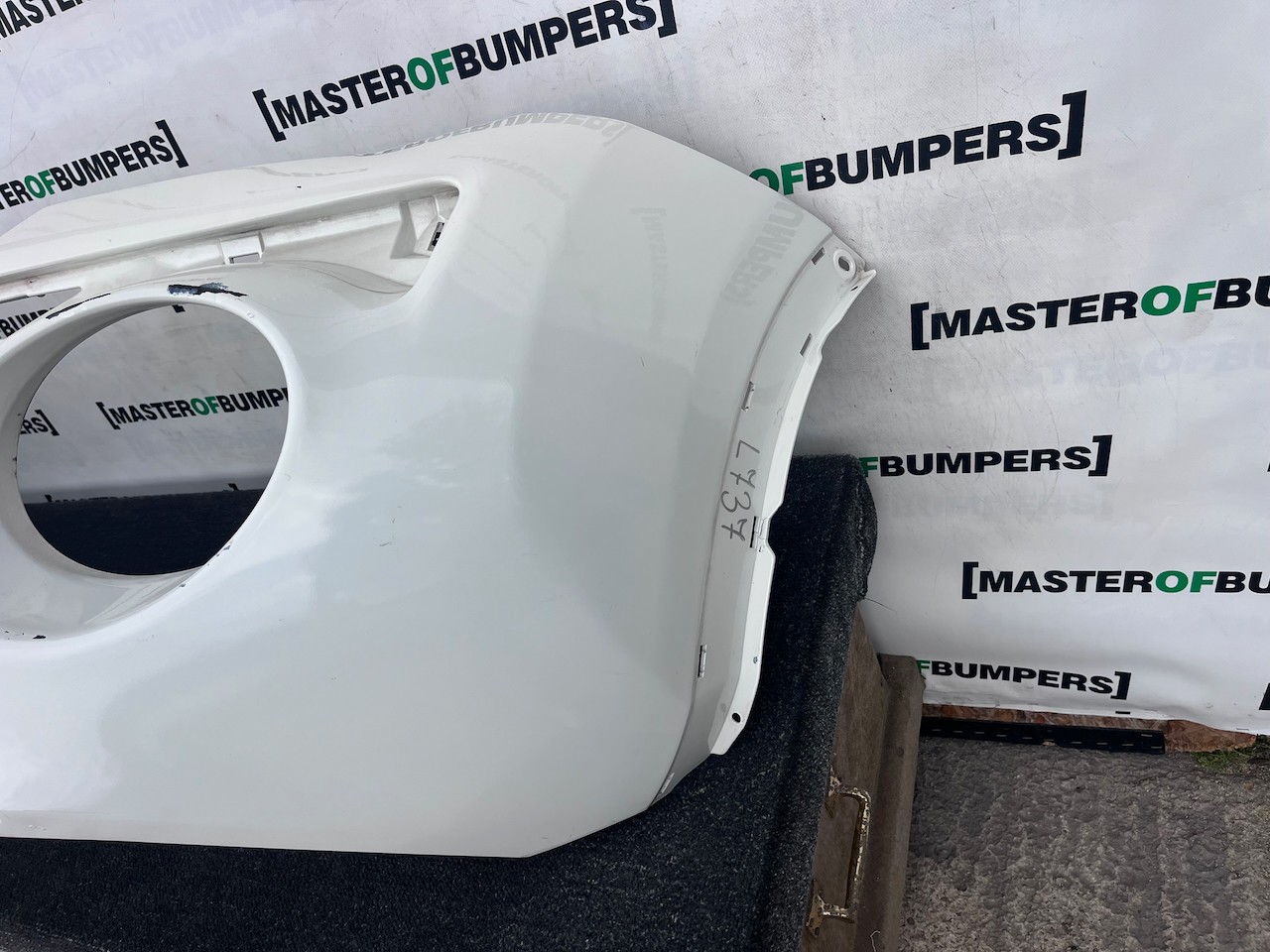 Nissan Juke Mk1 Lift 2015 - 2019 Front Bumper Top Genuine [l737]