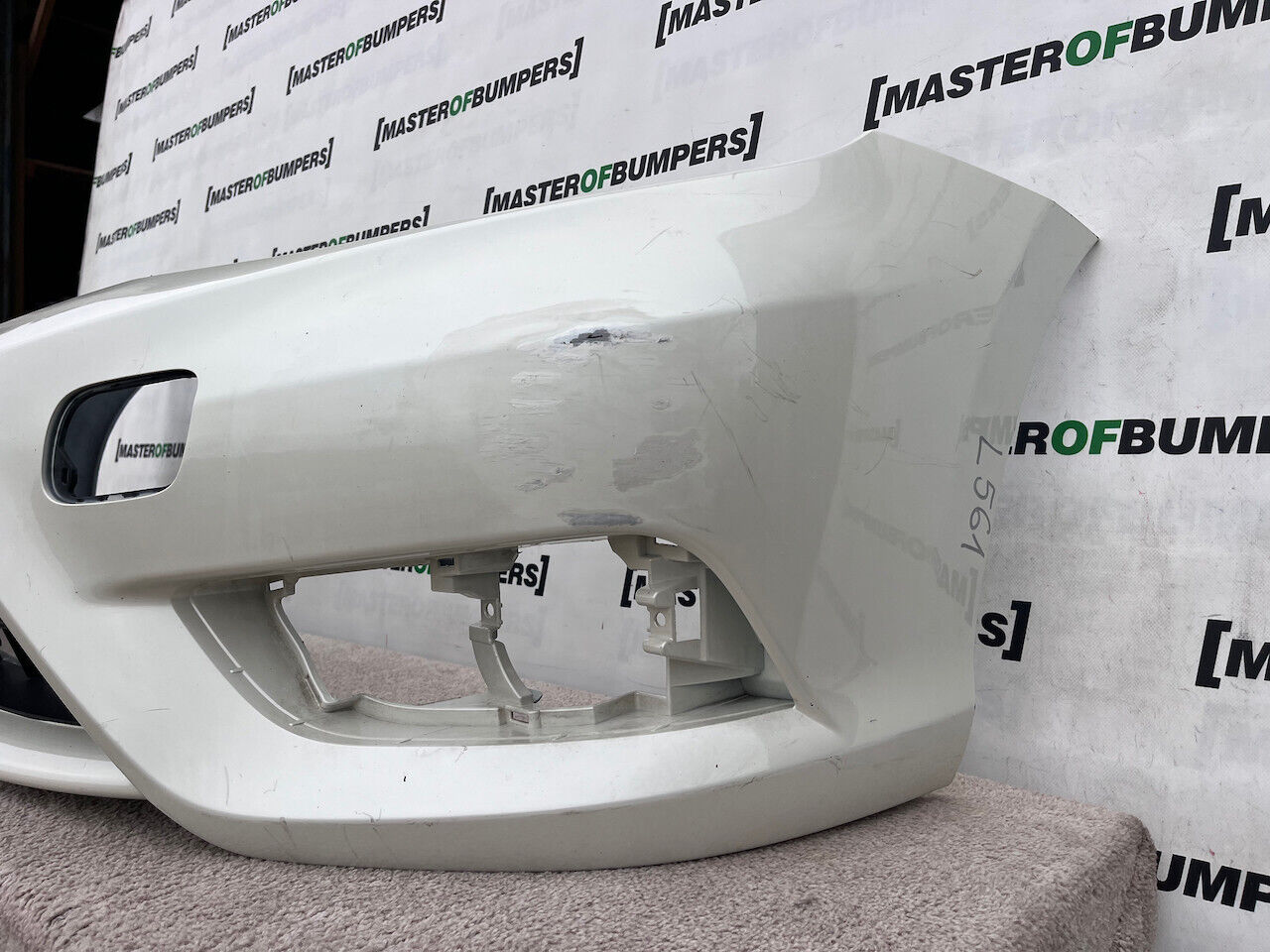 Nissan Pulsar Tekna Sport Hatchback 2014-2018 Front Bumper Genuine [l561]