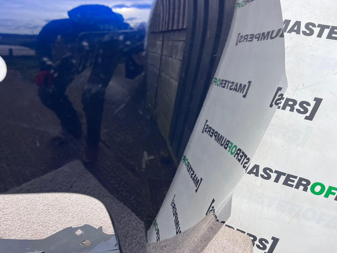 Nissan Leaf Tekna N-connecta Mk2 2017-2022 Front Bumper 4 Pdc Genuine [l598]