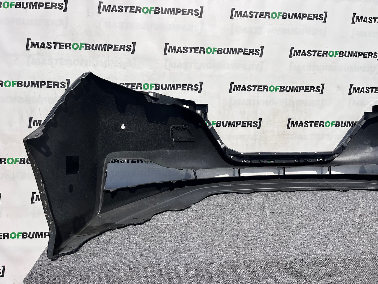 Nissan Leaf Tekna N-connecta Mk2 2017-2022 Front Bumper 4 Pdc Genuine [l629]