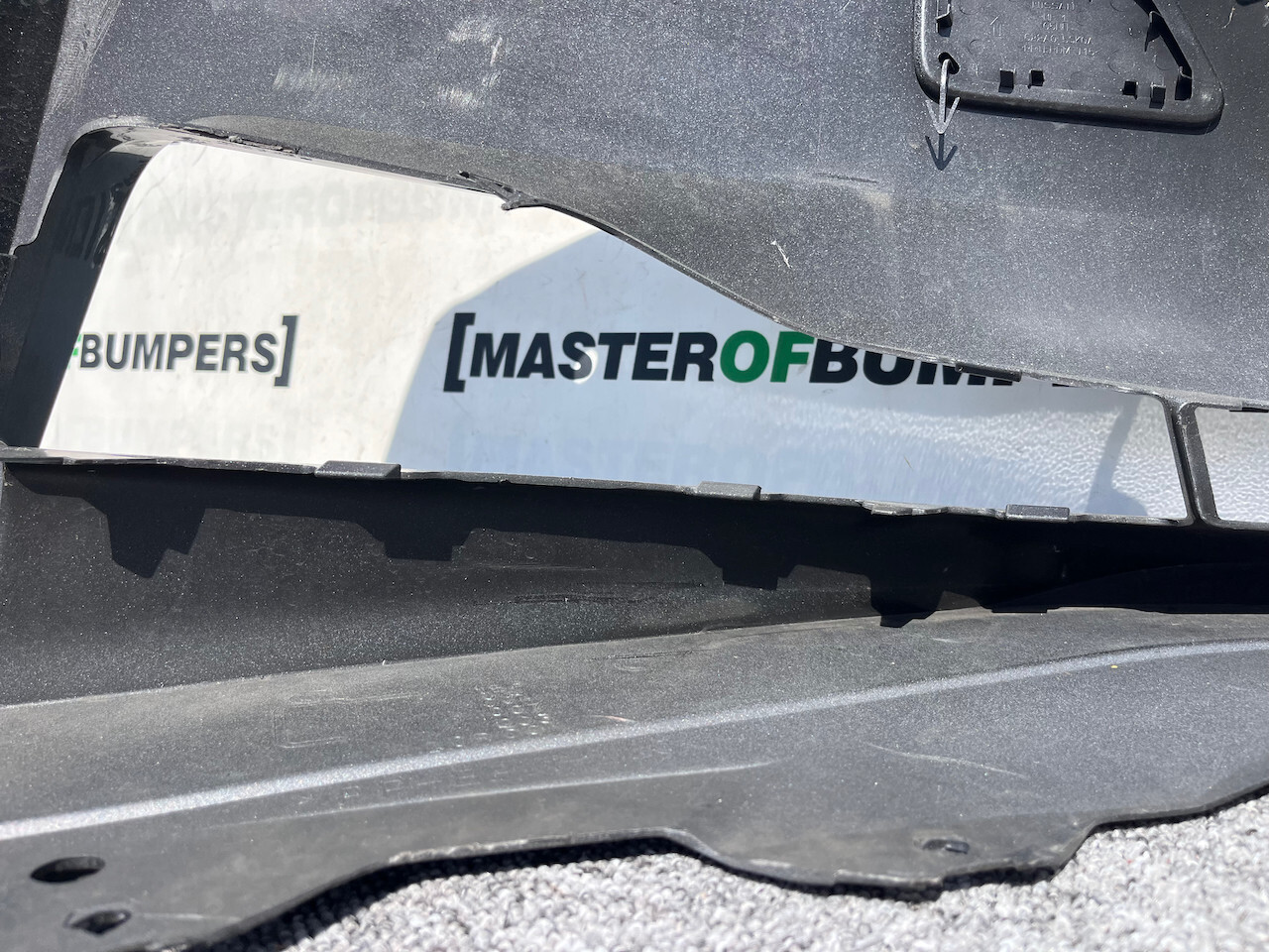 Nissan Leaf Tekna N-connecta Mk2 2017-2022 Front Bumper 4 Pdc Genuine [l629]