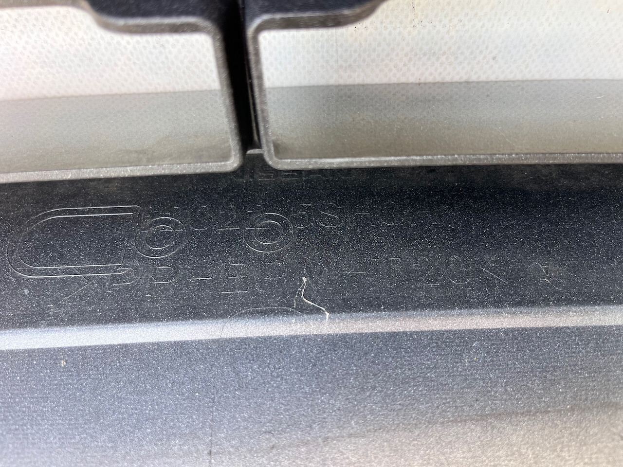 Nissan Leaf Tekna N-connecta Mk2 2017-2022 Front Bumper 4 Pdc Genuine [l629]